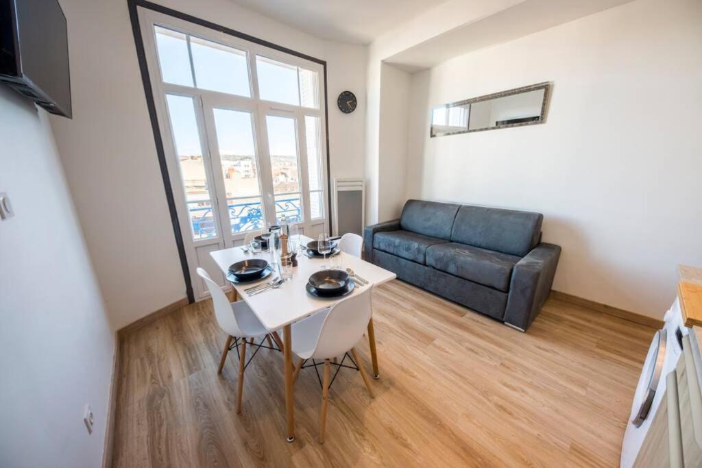 LE SEQUOIA Appart' pour 4 au Cœur de ville VICHY Extérieur photo