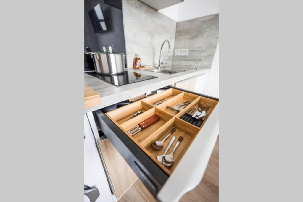 LE SEQUOIA Appart' pour 4 au Cœur de ville VICHY Extérieur photo
