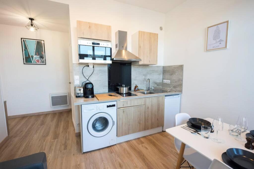 LE SEQUOIA Appart' pour 4 au Cœur de ville VICHY Extérieur photo